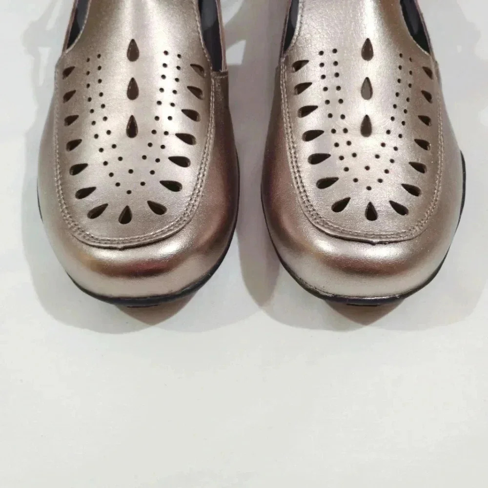 Ros Hommerson Cameo Mary Janes Pewter Leather W/ Box 7 Wide 7WW Maryjane - Picture 5 of 15